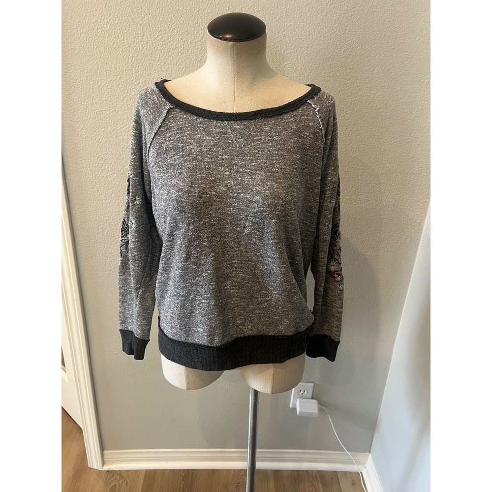 Knox Rose Women's Small Gray Floral Embroidered Sleeve Pullover Sweatshirt Boho